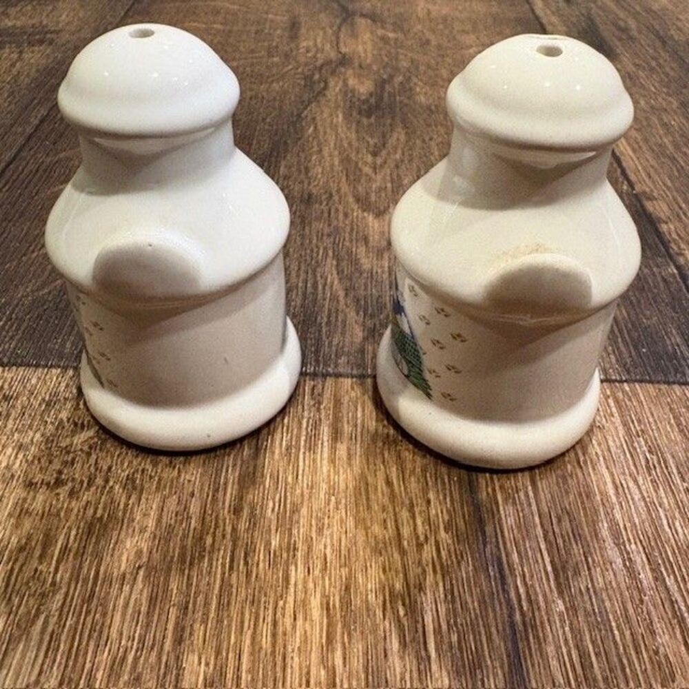 Vintage California Souvenir Salt and Pepper Shakers Milk Can Farm Scene - Picture 2 of 7